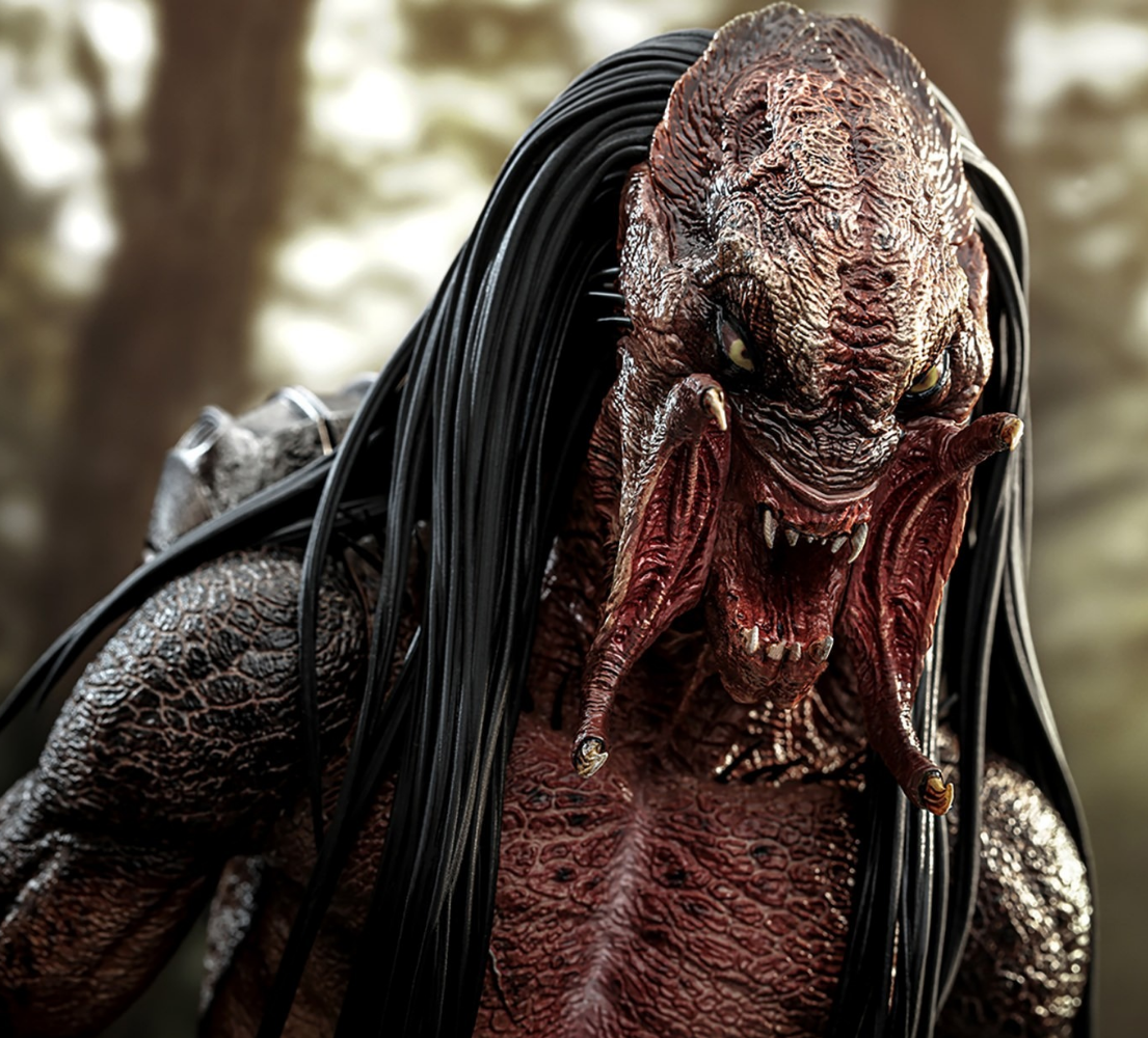 Feral Predator Sixth Scale Figure by Hot Toys