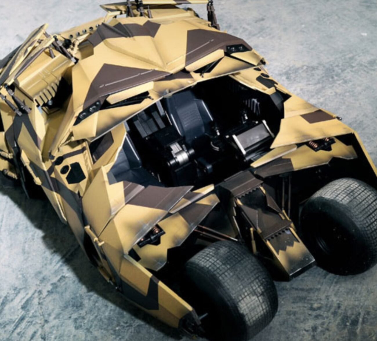 Batmobile - Tumbler (Camouflage Version) Sixth Scale Figure Accessory by Hot Toys /Rare