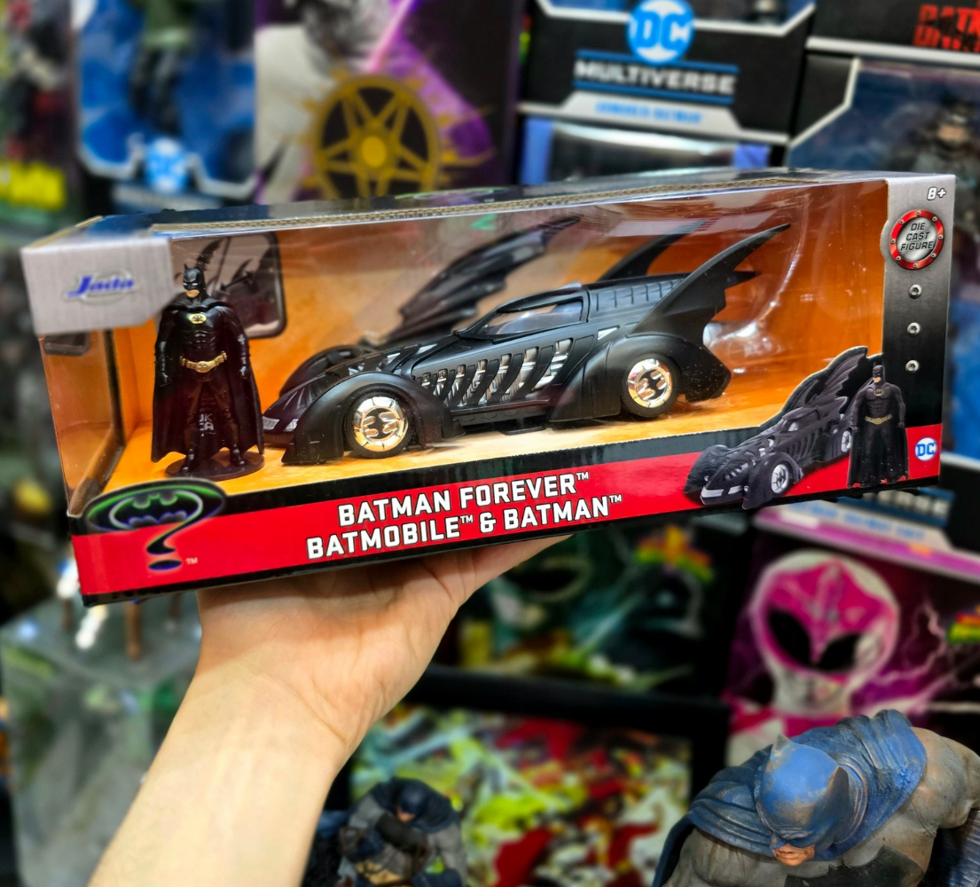 Batman Forever Metals Die Cast Batman & 1/24 Scale Batmobile BY JADA TOYS
