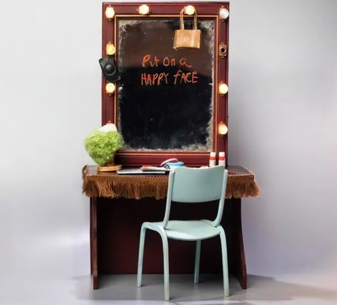 The Joker 1/6 Bullet Head X WAR Story (Accessories Set Only) Dressing Table Set Diorama (light up)